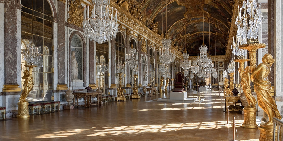 The Scents of Versailles – Perfumes of the Palace